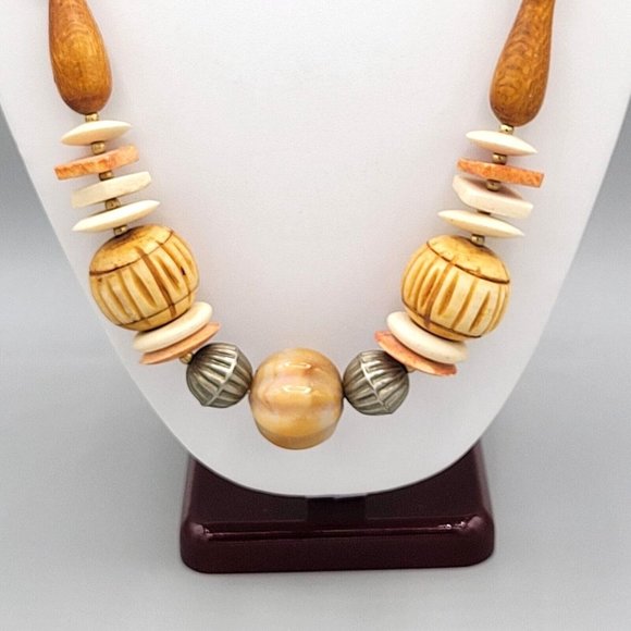Wooden Brown White Beaded Chunky Necklace Gold Tone Metal Hook Clasp 28 in - Picture 2 of 10